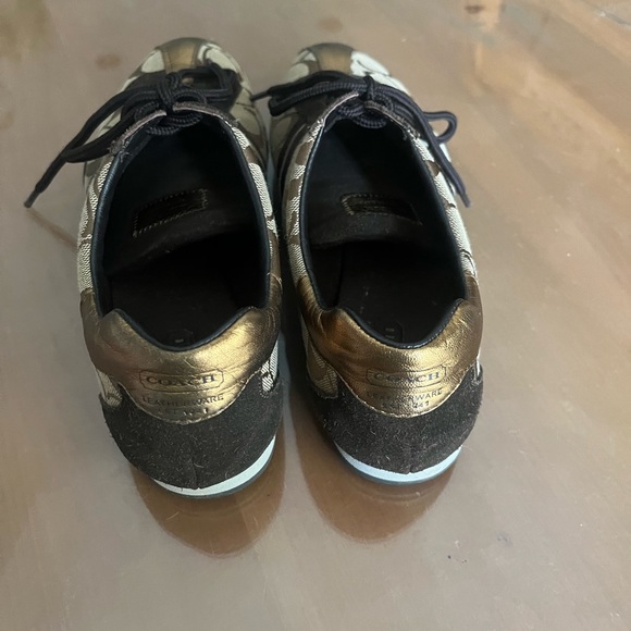 Brown and Gold Coach sneaker, size 10. In good condition - Picture 4 of 7